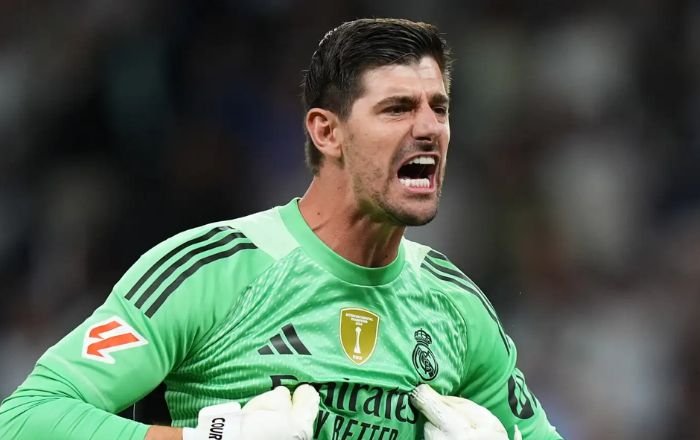 How Caroline Lijnen Met Thibaut Courtois?